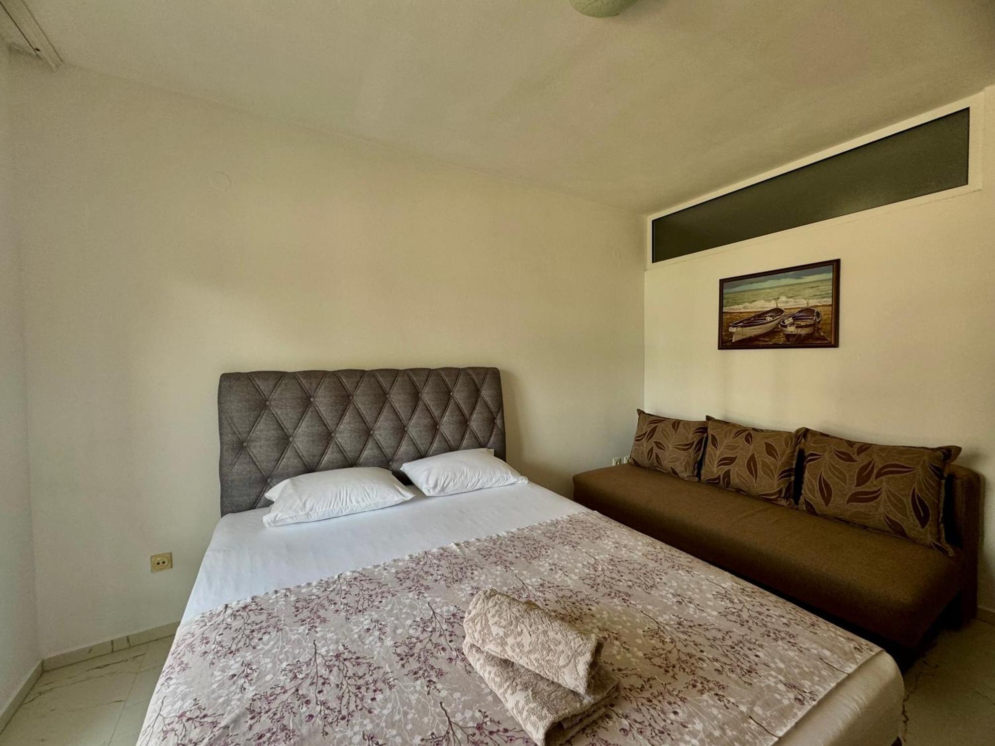 Apartments Cobi Ulcinj Exterior photo